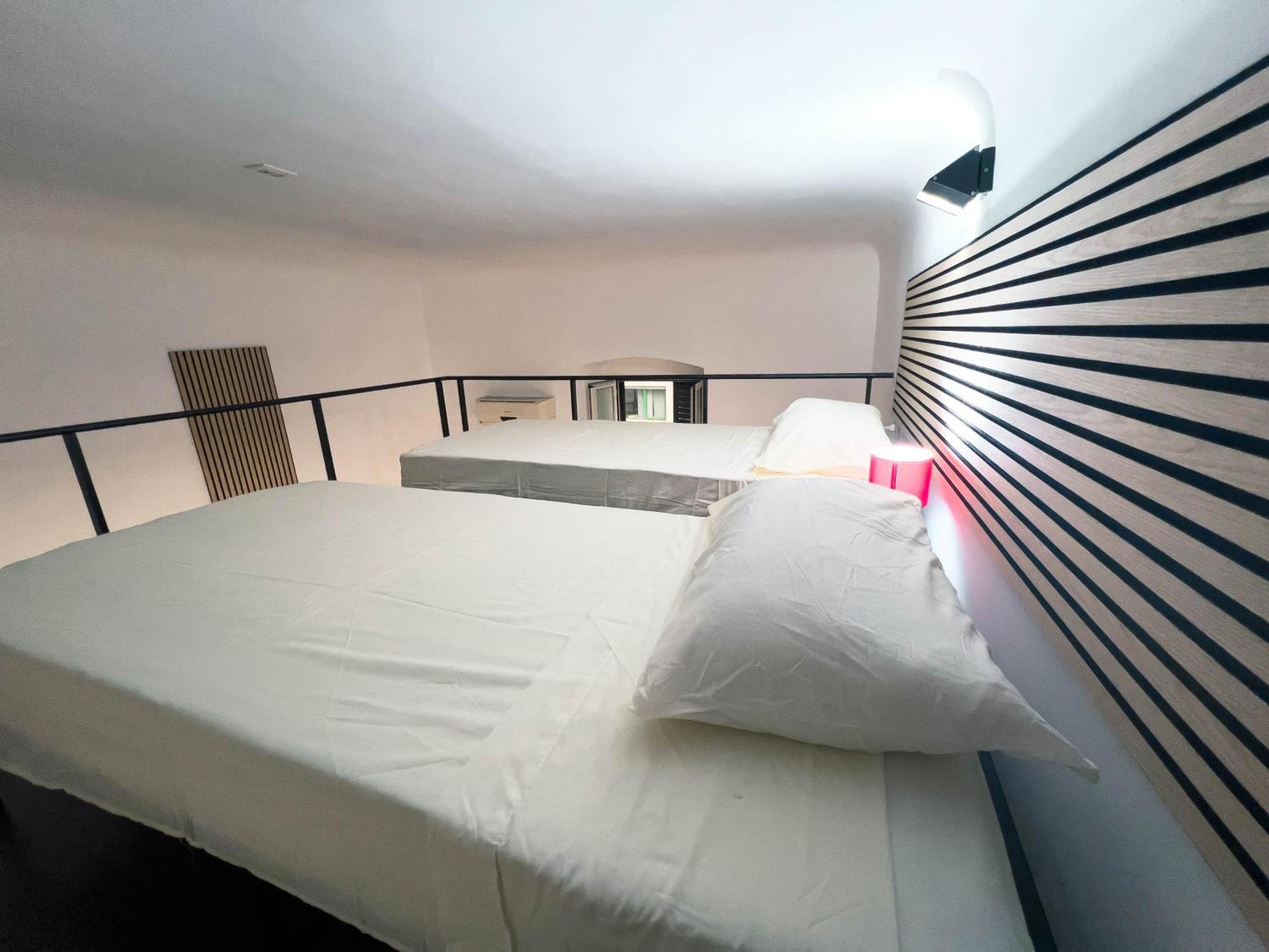 Hope Lighthouse Apartment Bari Bagian luar foto