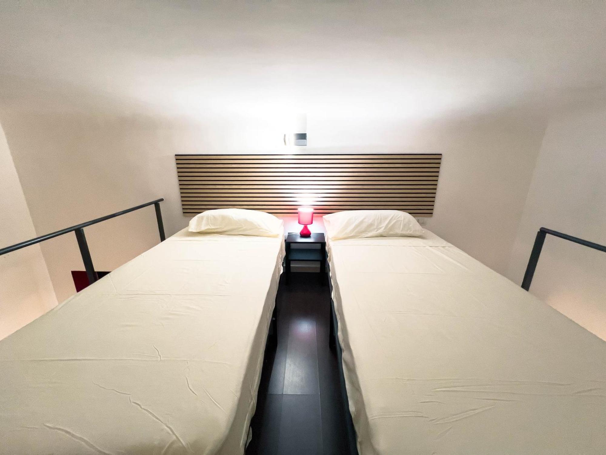 Hope Lighthouse Apartment Bari Bagian luar foto